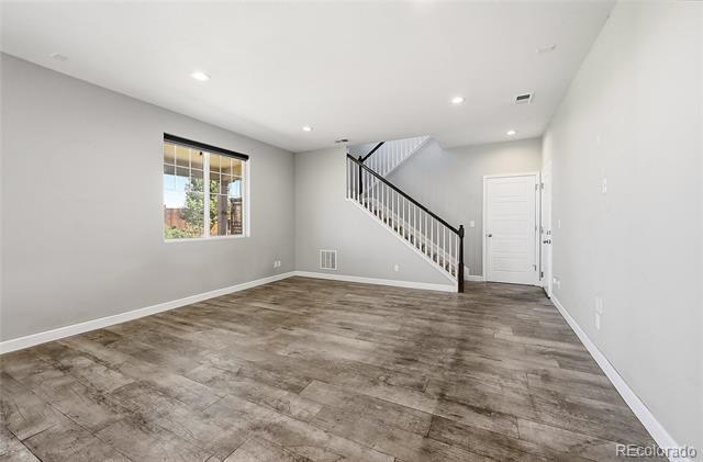 Building Photo - 4988 S Wenatchee Cir