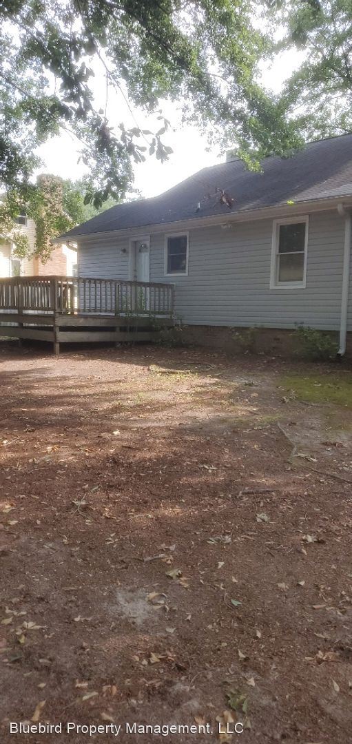 3 br, 2 bath House 168 Golden Pond Road House Rental in Lexington