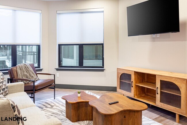 Foto del edificio - 415 E 2nd St S