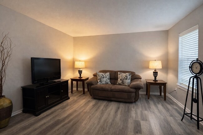 Foto del edificio - 1541 Moritz Dr