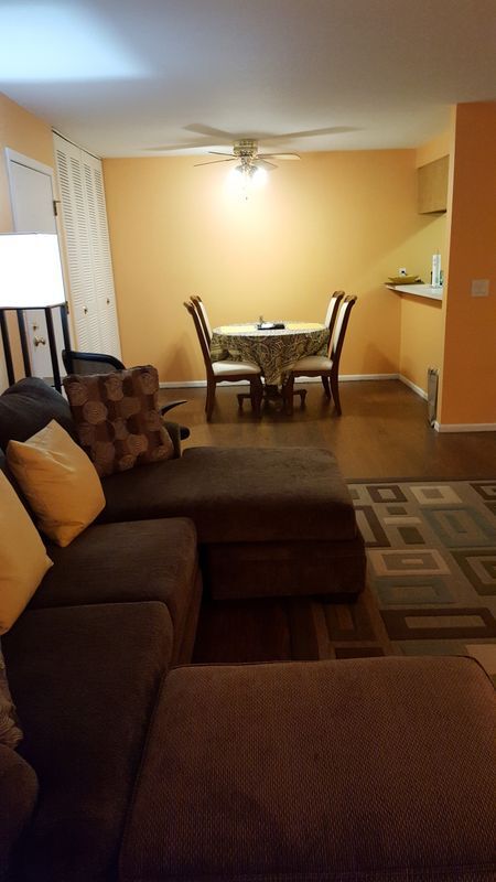 Foto del edificio - 2402 Independence Ln