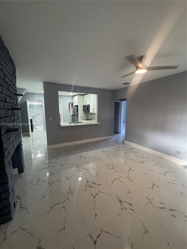 Foto del edificio - 1171 NE 161st Ter