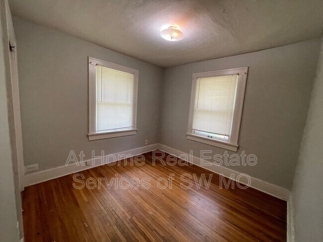 Foto del edificio - 1248 E Harrison St