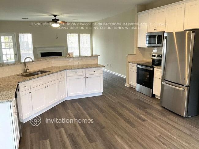 Foto del edificio - 8515 Castledown Dr