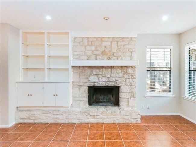 Building Photo - 8418 Fathom Cir