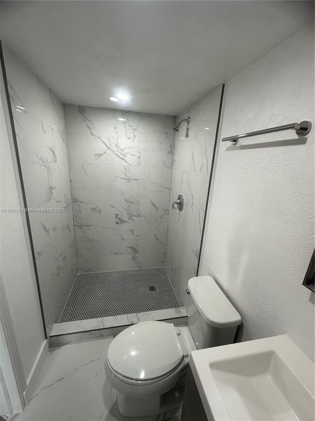 Foto del edificio - 19552 NW 59th Pl