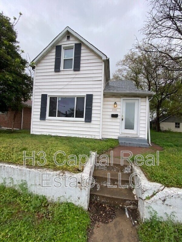 Building Photo - 1715 Edwardsville Rd