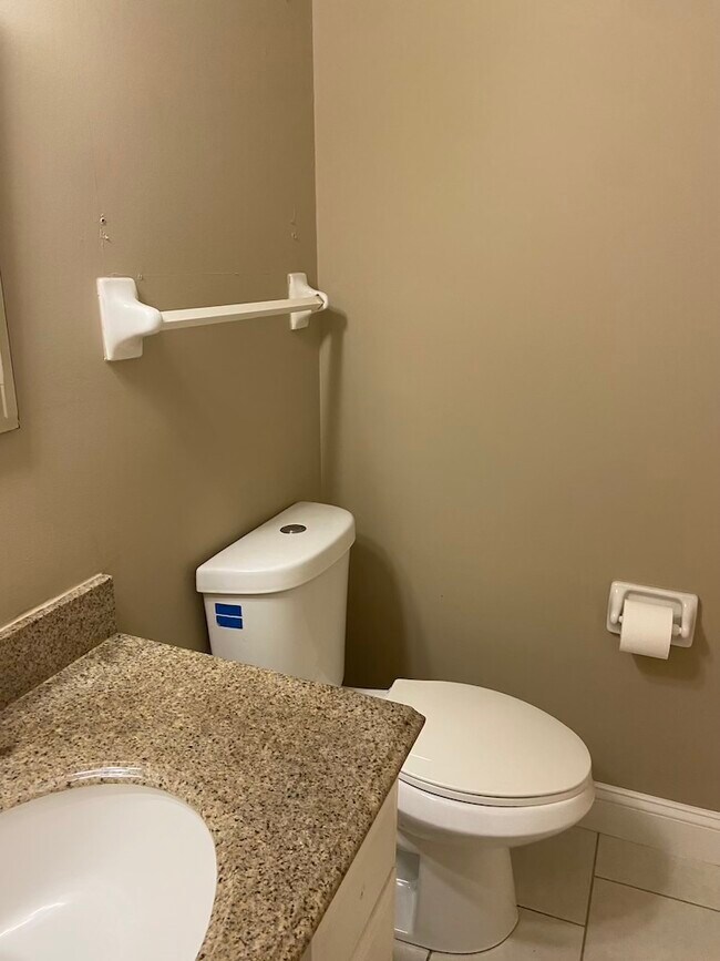 Building Photo - 4 Holdsworth Ct