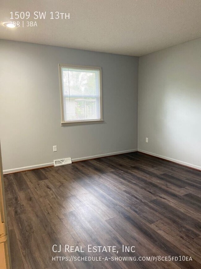 Foto del edificio - 1509 SW 13th-