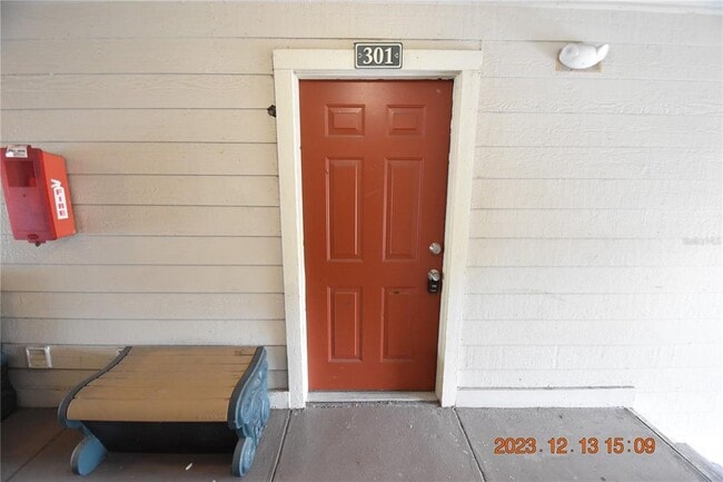 Building Photo - 8679 Key Royale Ln