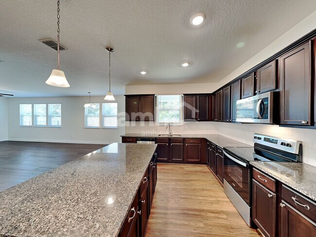 Building Photo - 105 Moultrie Crossing Ln