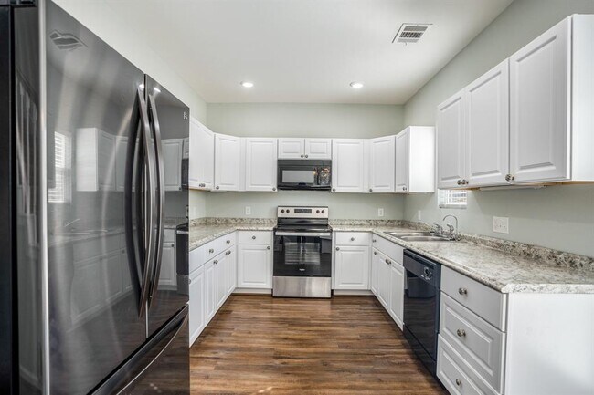 Building Photo - 18145 Firepine Ln