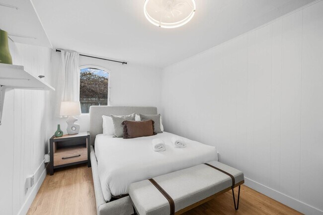 Foto del edificio - 344 Bonair St