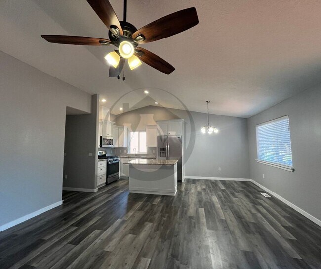 Foto del edificio - Single Level House- SE Salem