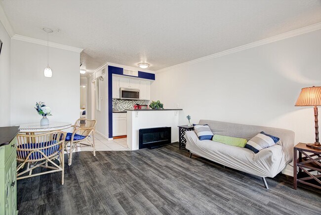 Foto del edificio - 6300 Seawall Blvd