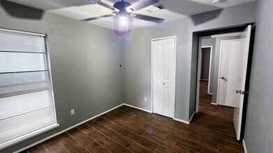 Building Photo - 24119 Anchor Ranch Dr