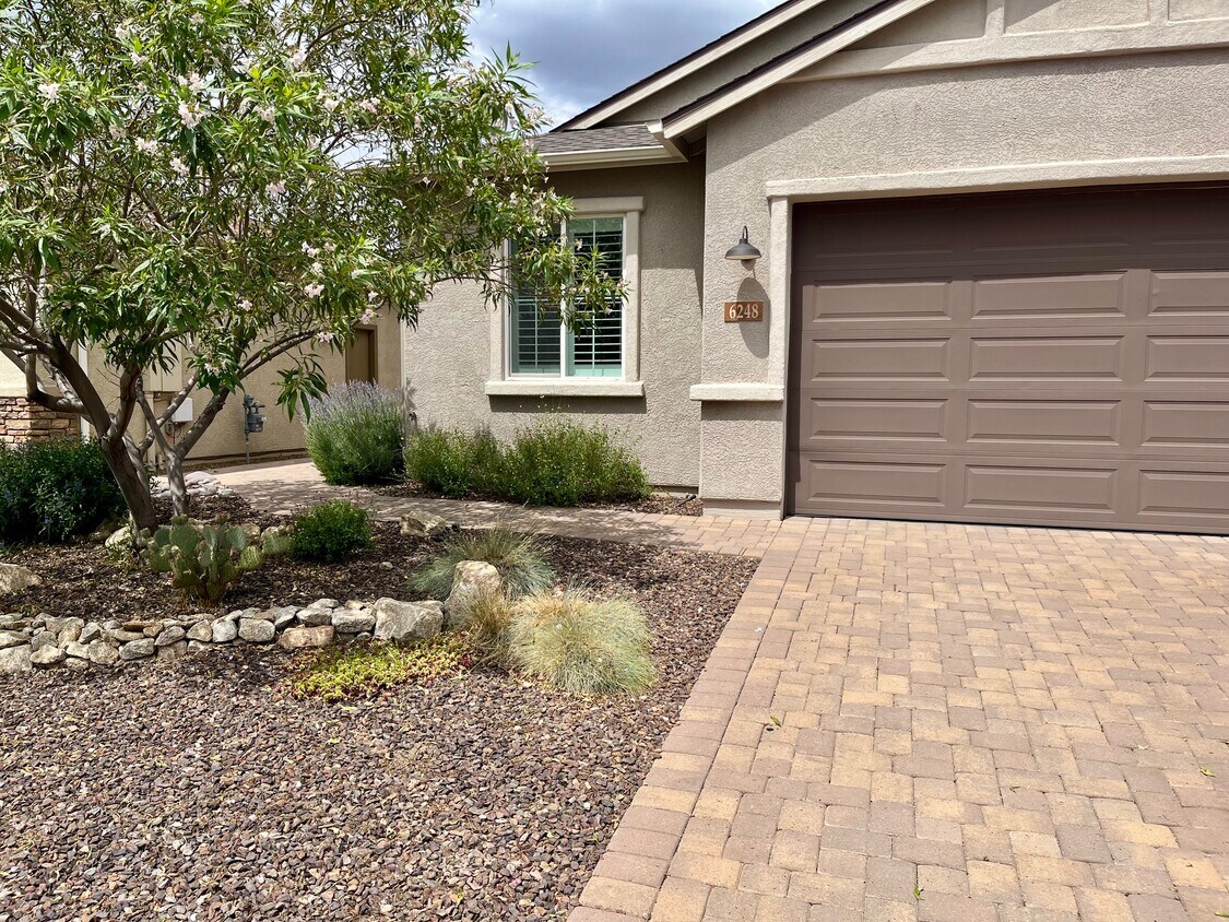 Foto principal - 6248 Barn Owl Ave