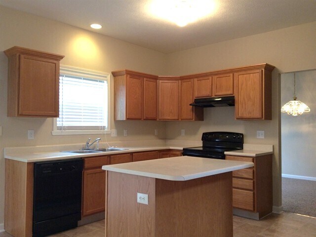 Foto del edificio - 5745 Turnbull Ct