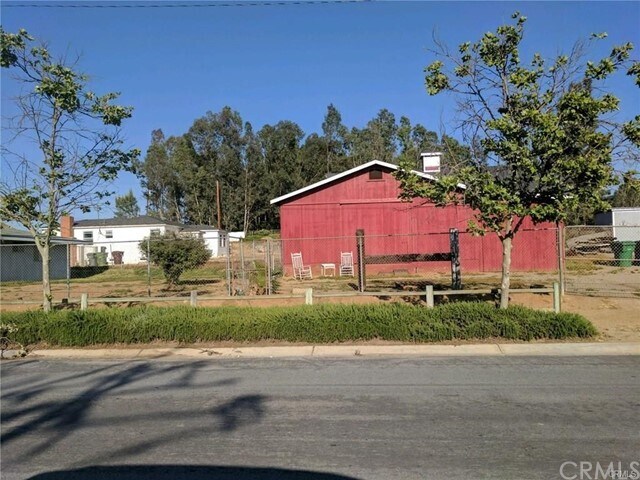Building Photo - 976 First St