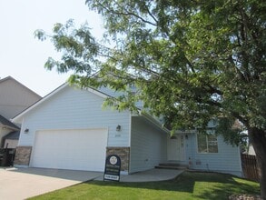 Building Photo - 3501 Aspen Ln