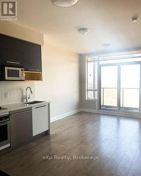 Building Photo - 36 Park Lawn Rd