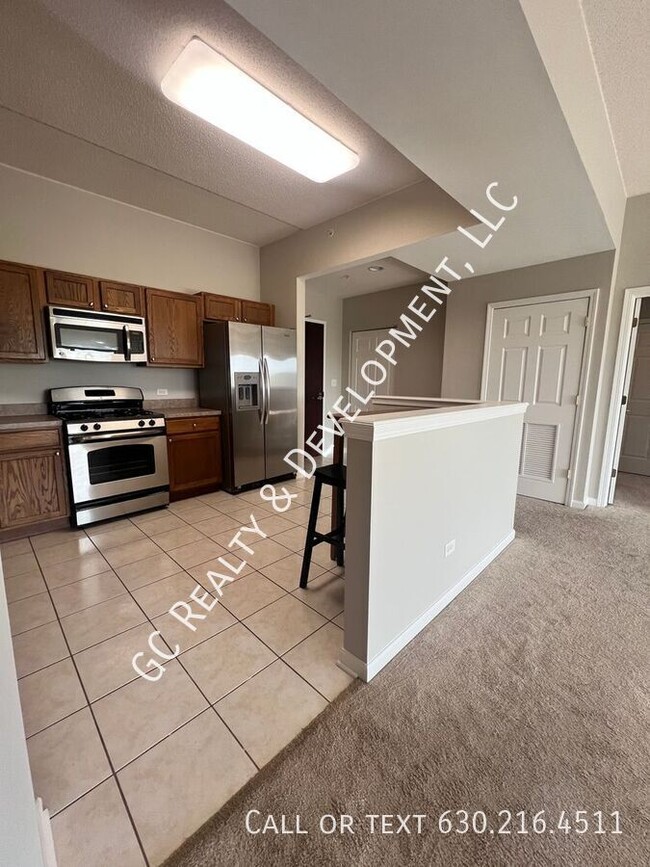 Building Photo - 125 Lakeview Dr