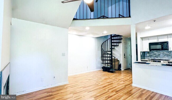 Foto del edificio - 13570 Lord Sterling Pl