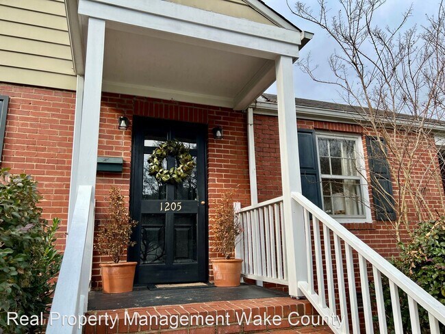 Foto del edificio - 3 br, 2 bath House - 1205 Mitchell Street