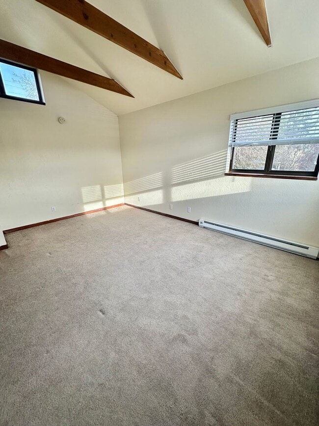 Building Photo - 1 Bedroom 1 bath Loft Style Single Family ...