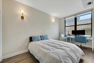 Building Photo - 4315 Park Ave