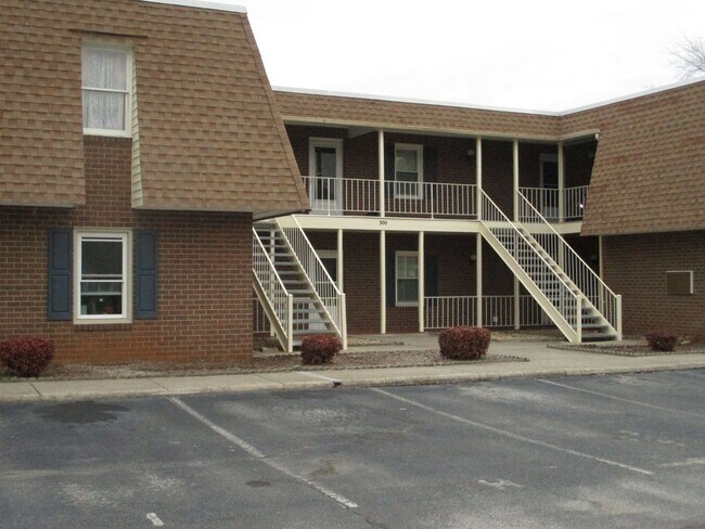 Foto del edificio - Main Level Condo For Rent in Kernersville