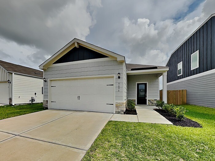 Foto principal - 6606 Summer Pass Dr