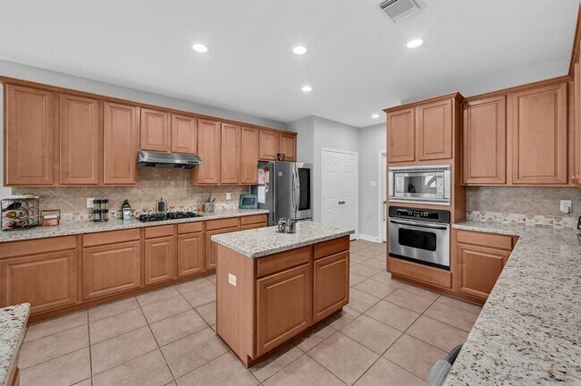 Building Photo - 3631 Shady Bay Ln