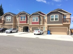 Building Photo - 307 N 33rd Ct