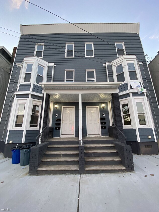 178 Garside St, Newark, NJ 07104 Townhome Rentals in Newark NJ