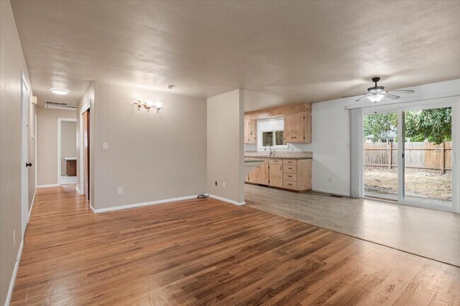 Foto del edificio - 838 NW 28th St