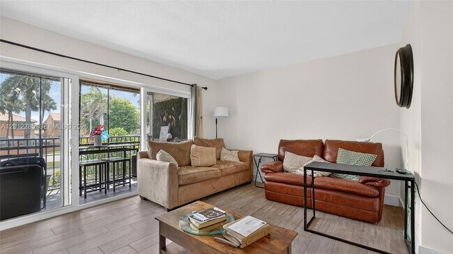 Foto del edificio - 200 NW 87th Ave