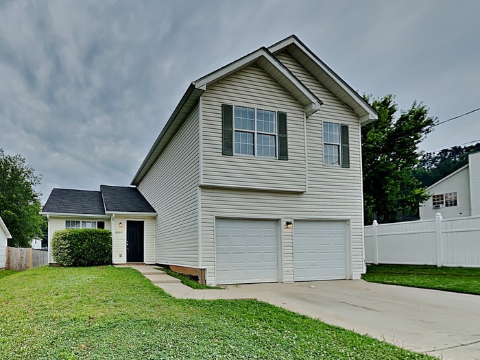 Primary Photo - Lovely 3 Bedroom Home in Lithonia!!!