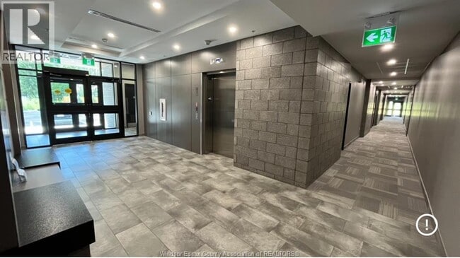 Photo du bâtiment - 140 Main St E