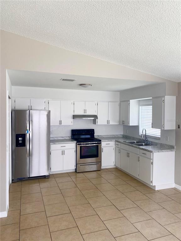 Foto del edificio - 490 N Elmwood Point