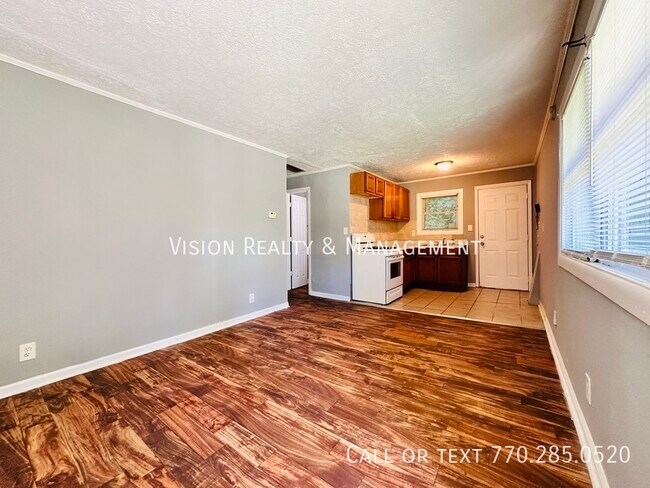 Foto del edificio - 2BD 1BA Duplex Unit East Point