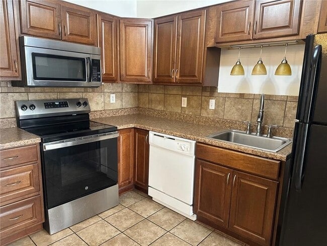 Foto del edificio - 4421 Herrmann St