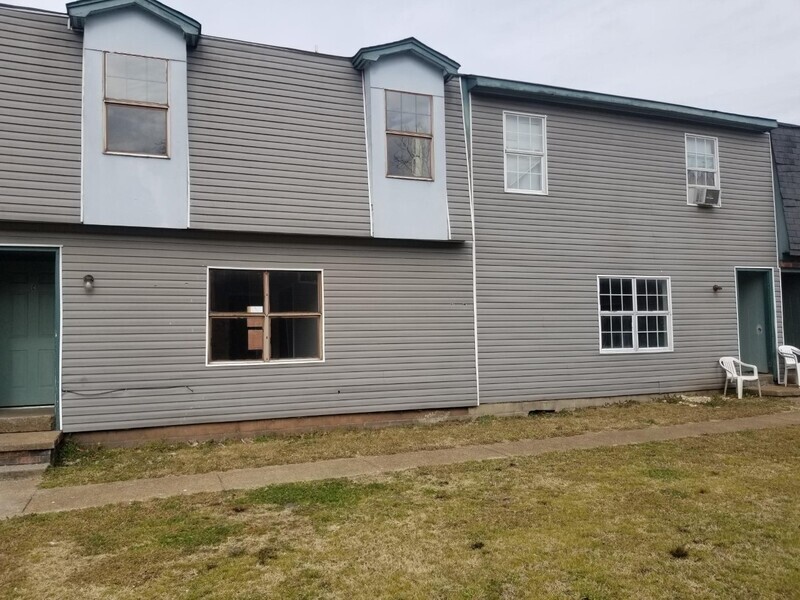 Foto principal - 276 Greenfield Dr
