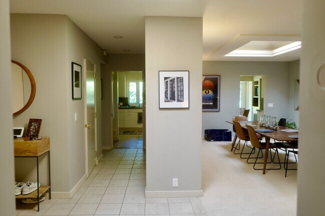 Foto del edificio - Coming Soon! Cozy home in South Pasadena.