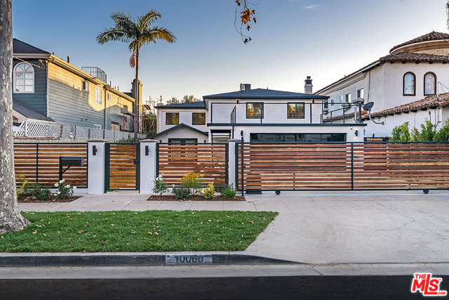 Building Photo - 10060 Toluca Lake Ave