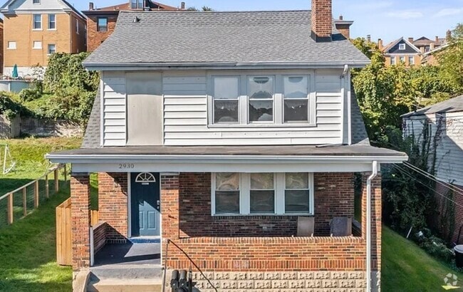 Building Photo - 2930 Elroy Ave