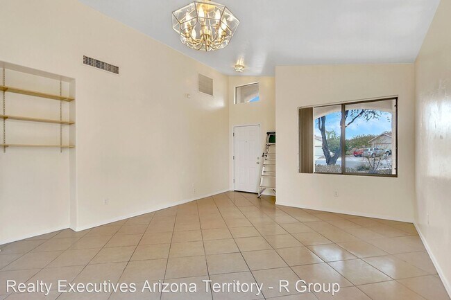 Building Photo - 8632 S Desert Skyline Pl