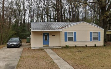 Building Photo - 3534 Farwood Dr