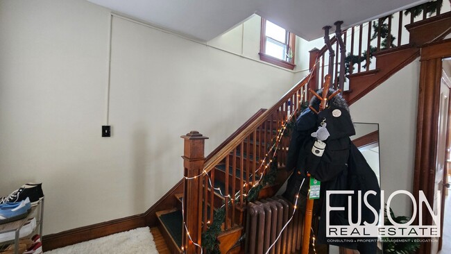 Building Photo - TWO Private Room Rentals with ALL Utilities Included in Prime Burlington Location