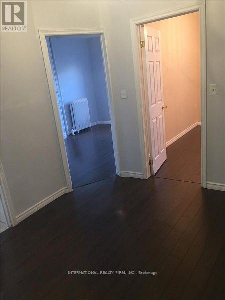 Photo du bâtiment - 201 Dundas St E